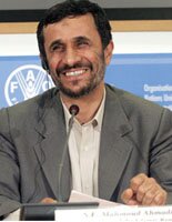 Ahmadinejad  Rome: extrait de sa confrence de presse