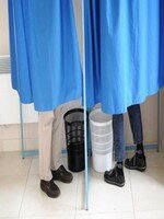Sondage rgionales : le PS  23% derrire Les Rpublicains (35%) et le FN (26%)