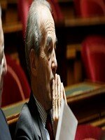  Mme  gauche, certains plaident pour une remise  plat du Code du travail